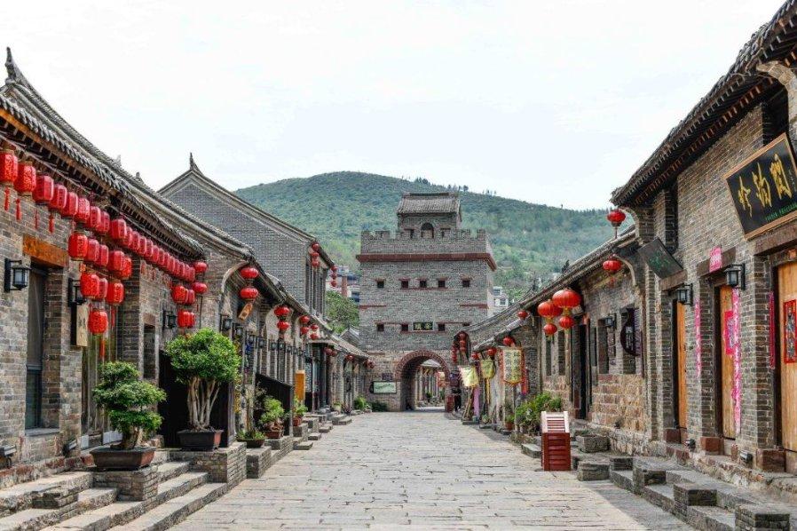 奉节：养猪场臭气扰民 “民生之声”解民忧